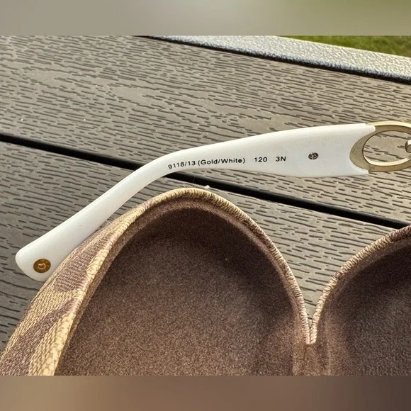 EUC Coach Sunglasses HC 7018 Noelle - Picture 3 of 8